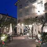 Hotel My